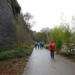 Wandern durch Landesgartenschau im März 2019 Single unterwegs mit Rucksack